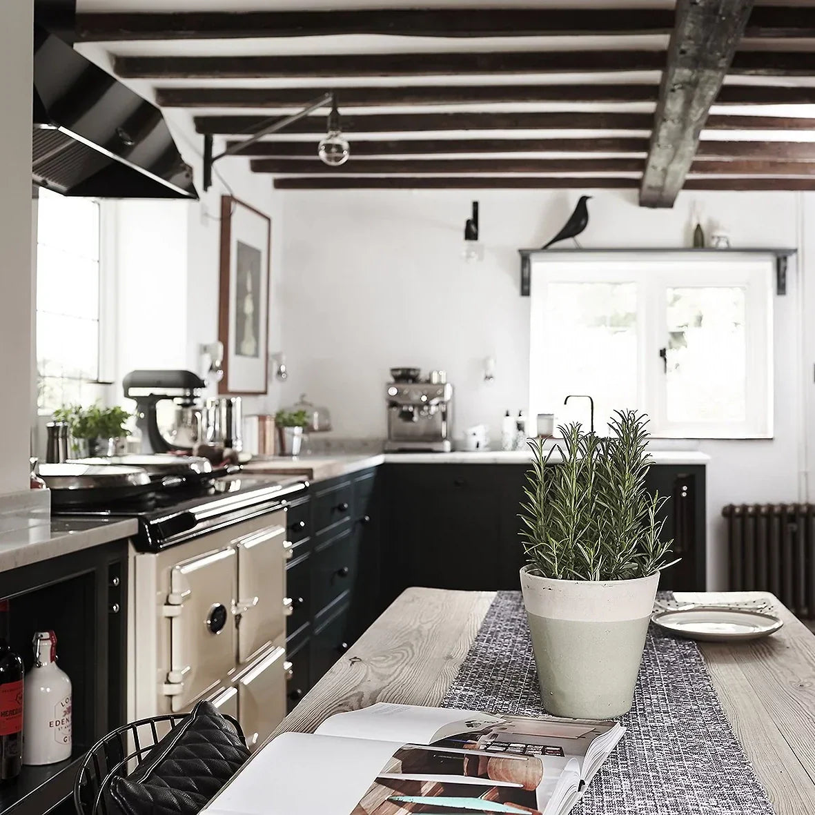 The Legacy of Shaker Furniture: Simplicity, Craftsmanship and Function